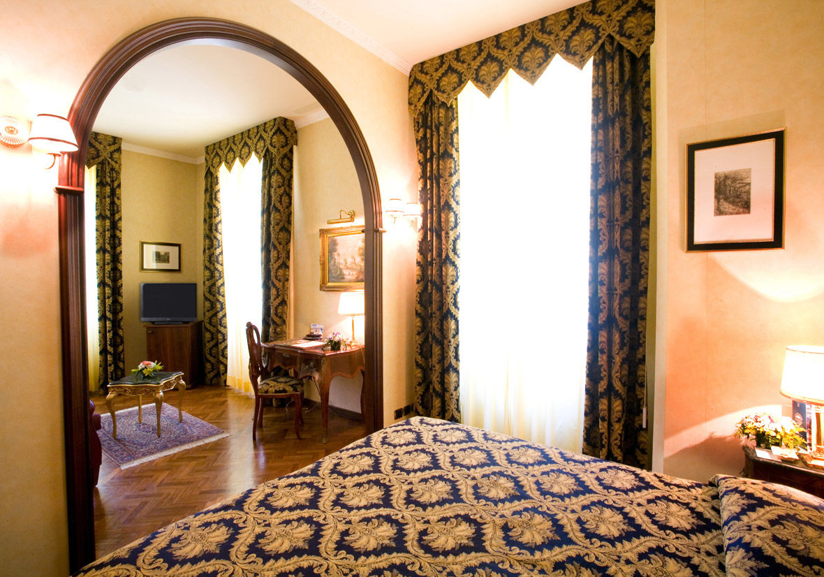 Hotel Vittoria Песаро Стая снимка A suite at the Hotel